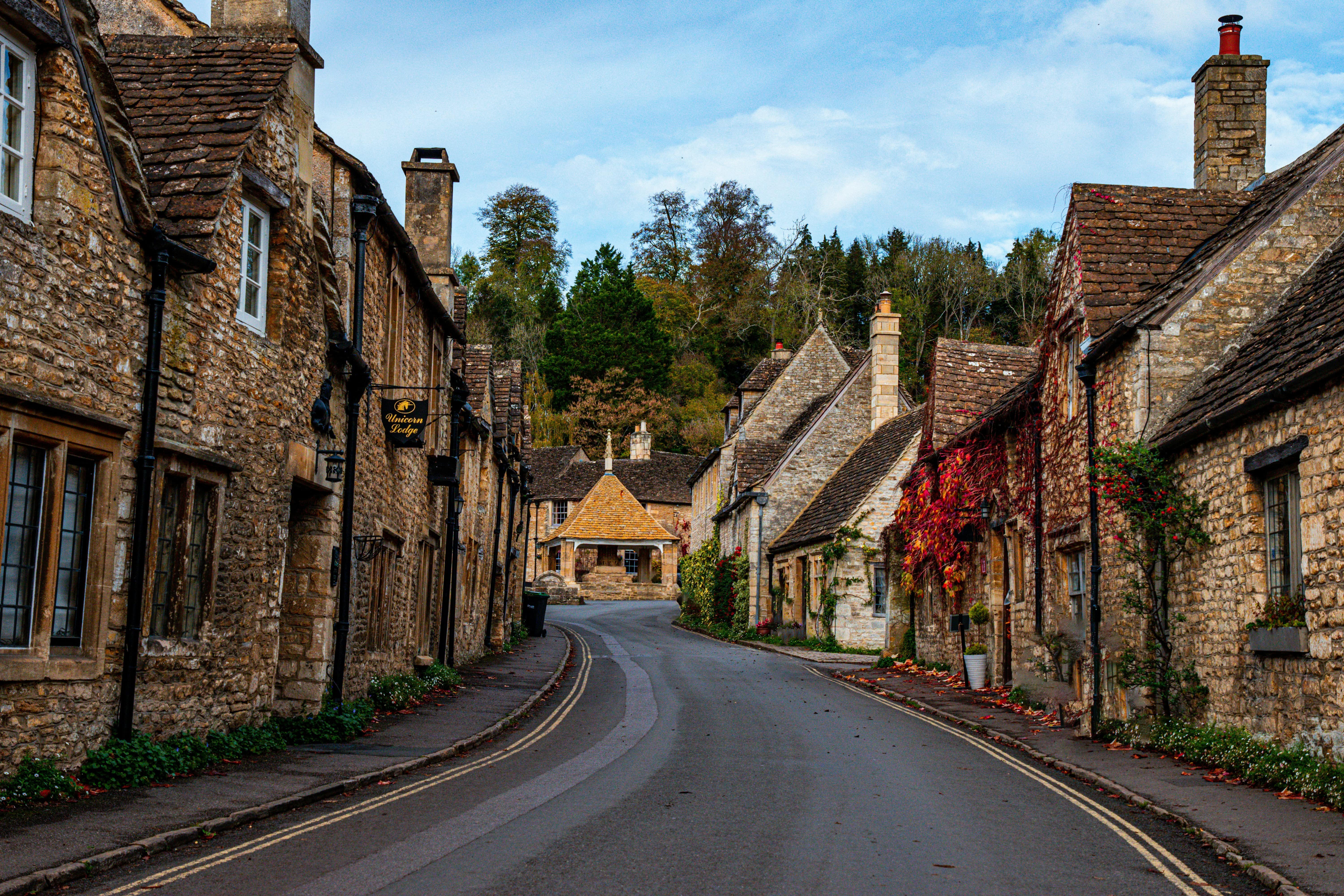Cotswolds Village Tour (Bibury, Bourton-on-the-Water, Stow)